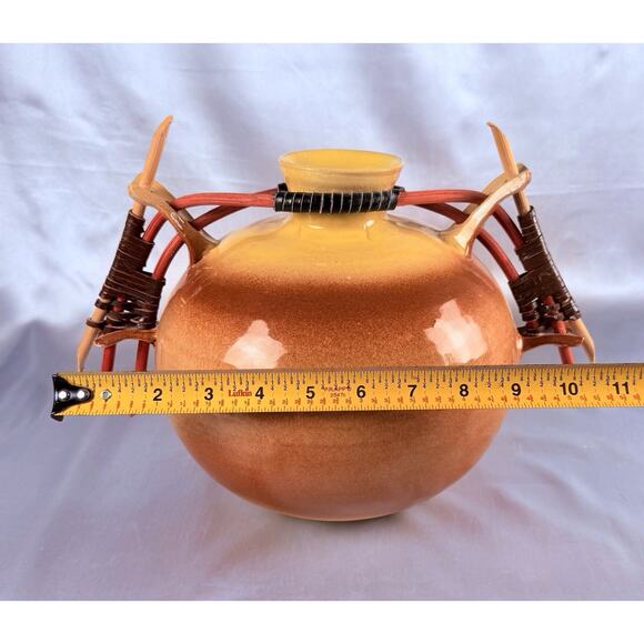 Large Art Pottery Vase Southwest Style MCM Yellow Orange Wood Handles 11” Signed - Picture 12 of 13